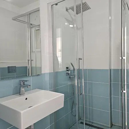 Apartment In Saranda With Stunning Sea Views *