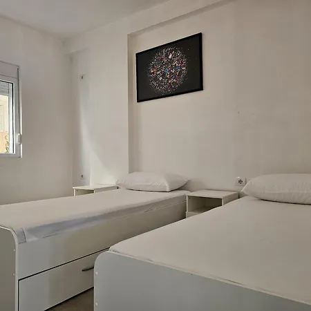 Apartment In Saranda With Stunning Sea Views ساراندا